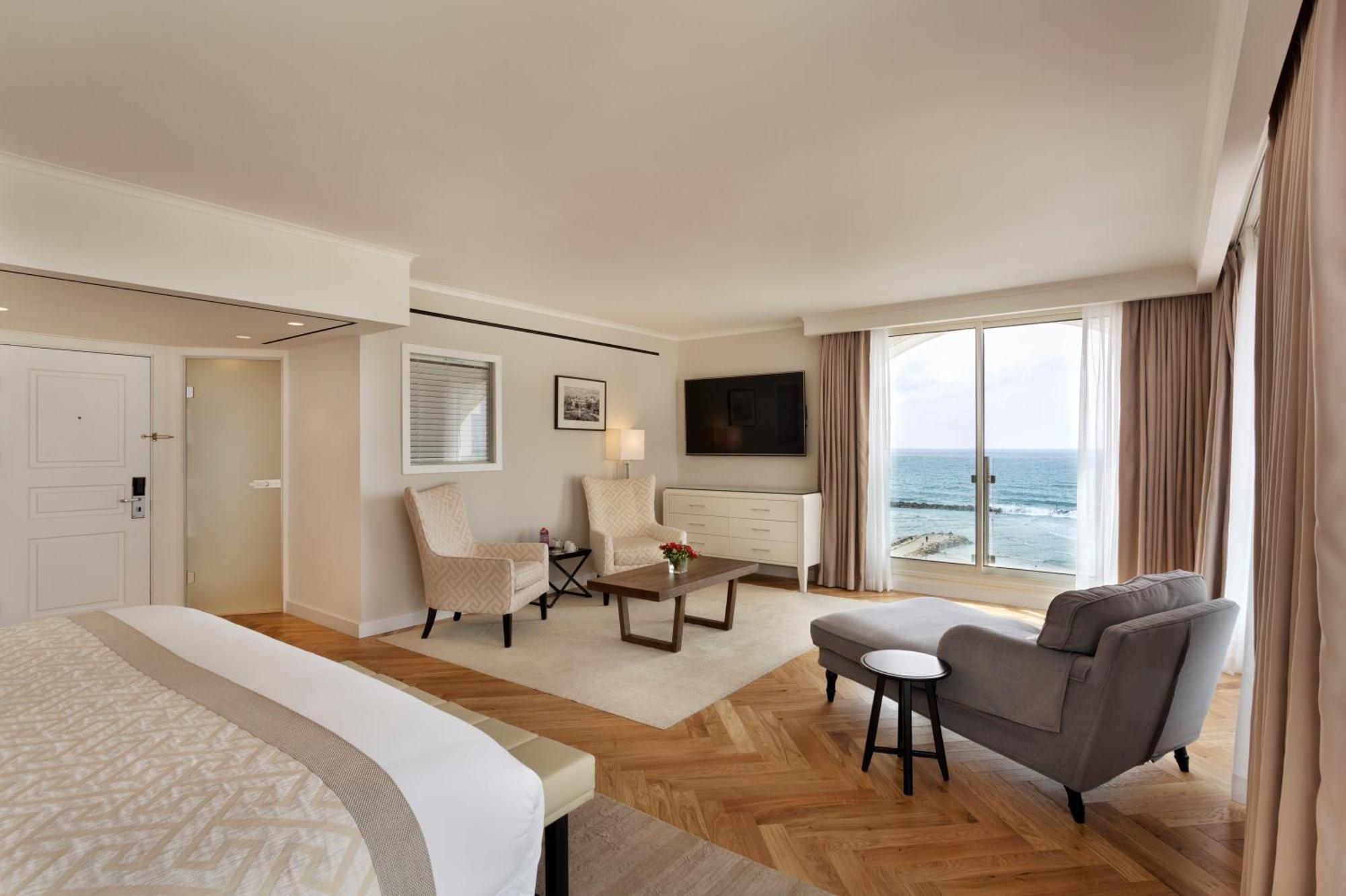 Executive Suite,1213309132:JPEG