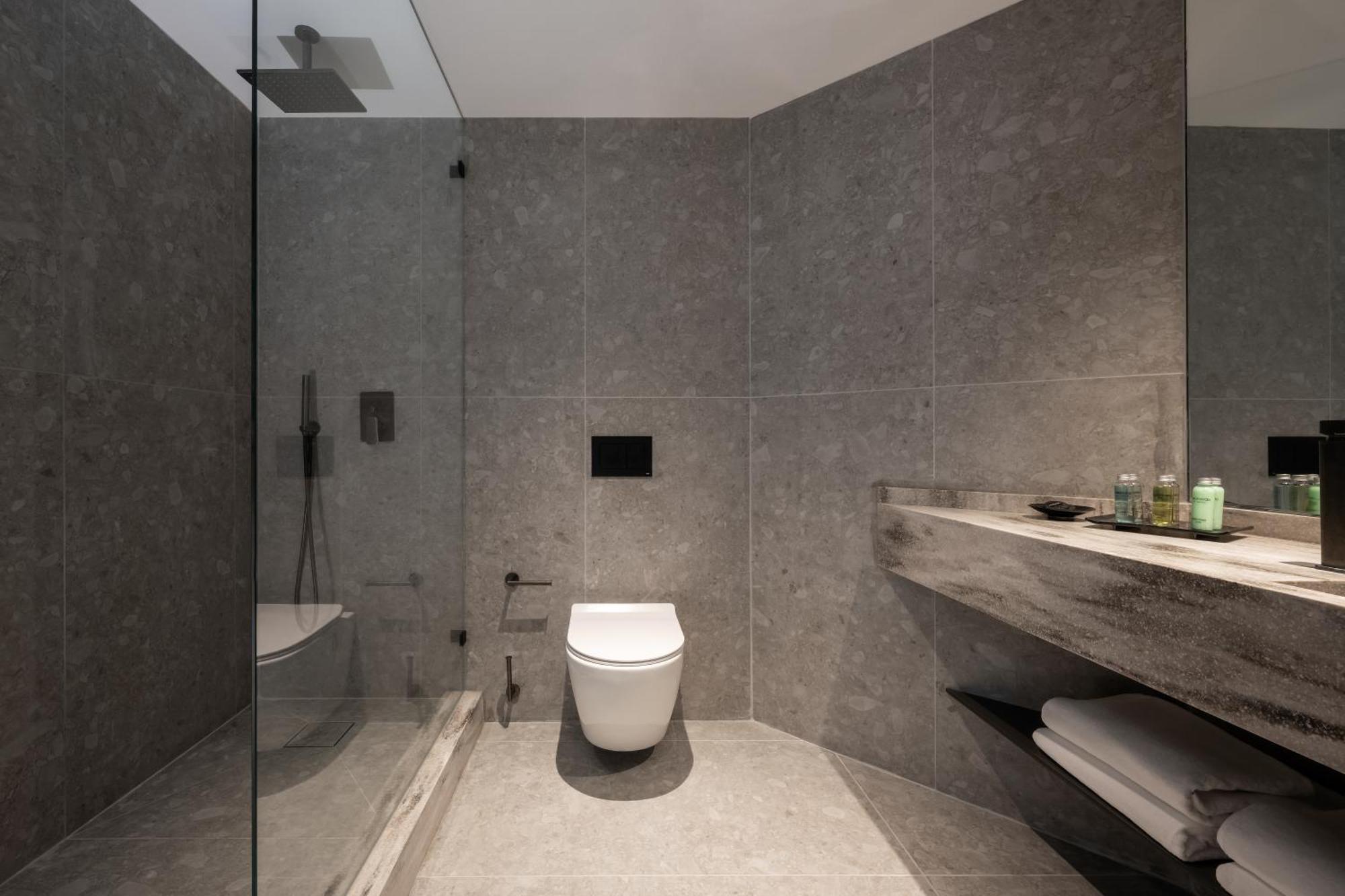 Jacuzzi Suite,1739390527:JPEG