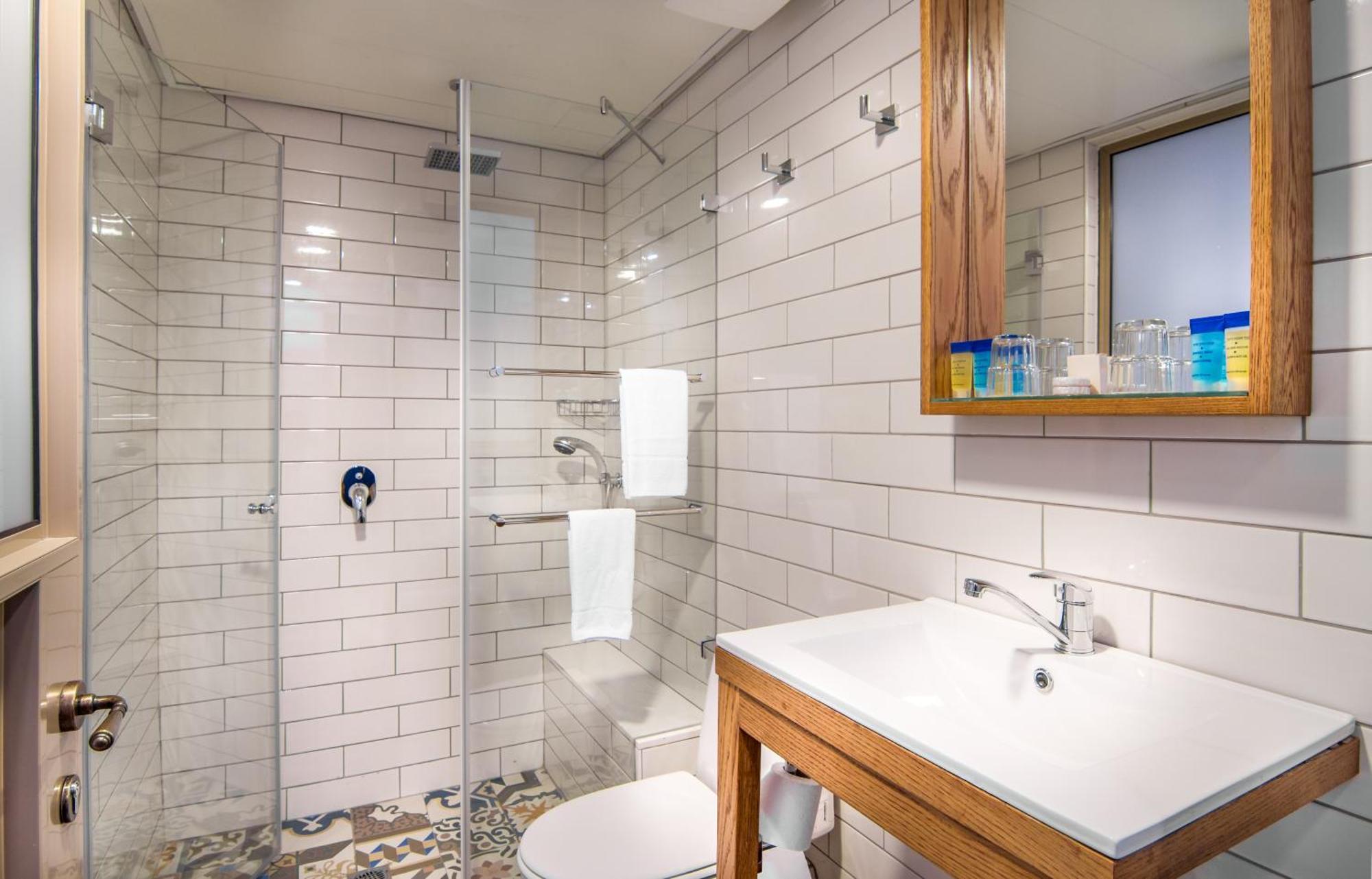 Standard Triple Room,1277878291:JPEG