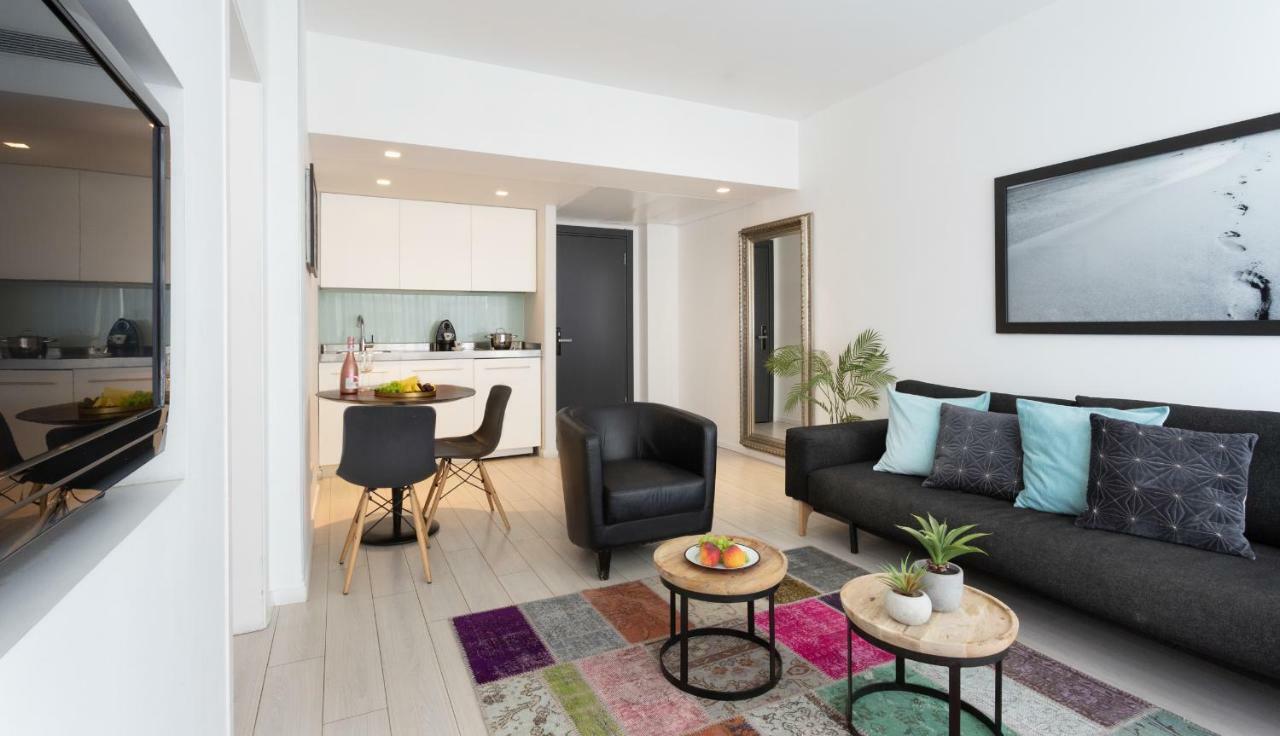Luxury Apartment,831559451:JPEG